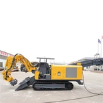 Машина за глодање за рудник угља је опремљена брзом спојницом, а кашика и глава за глодање су заменљиви током тунелирања стена